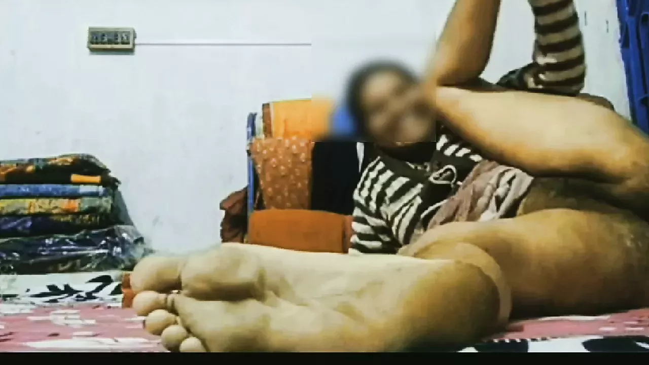 Mallu bhabhi showings on video call cheating her husband watch online photo