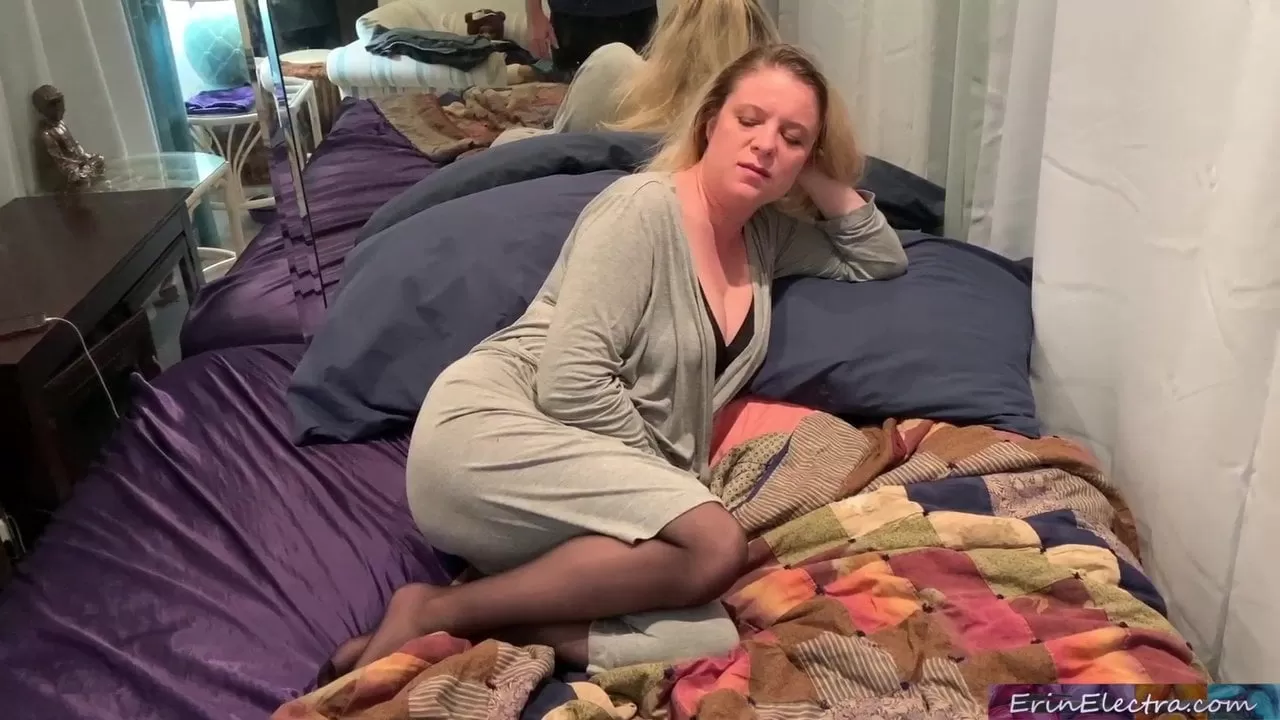 Stepmom helps with bad dream