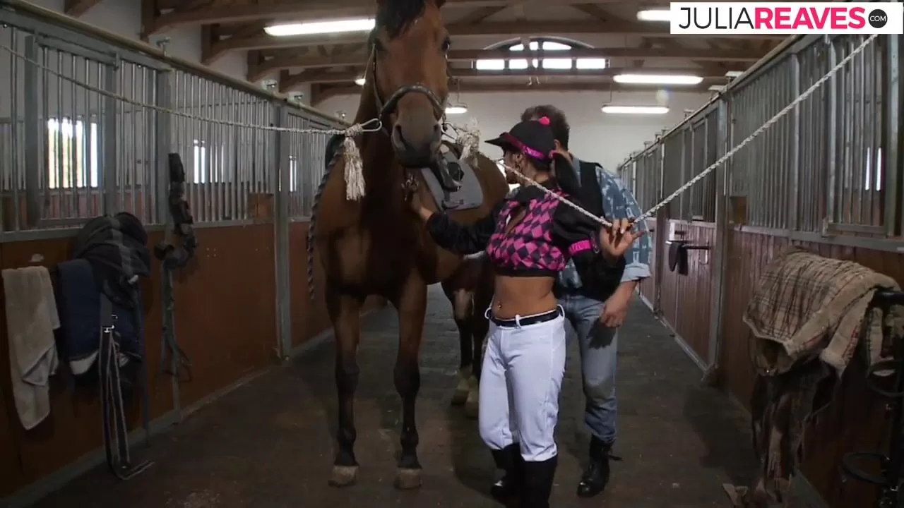 Horas Sex - Horse handler has sex with instructor! watch online