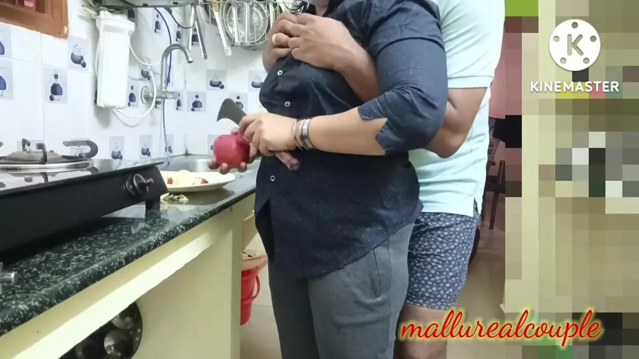 Malayalam Mom Sex Video - Malayali achyathi in kitchen fucking hard watch online