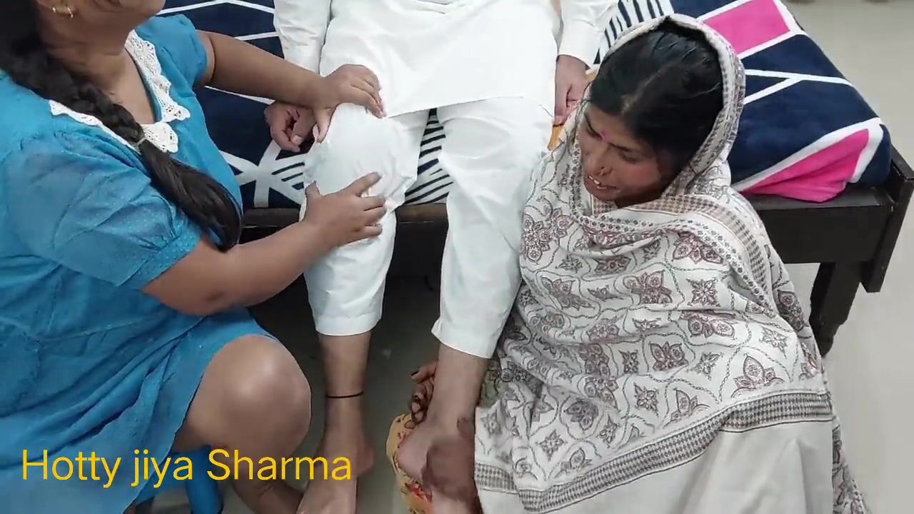 Budhi Maa Ne Apni Beti ko Karza Maaf Krwane Ke Liye Jameendaa Se Chudwaya  watch online