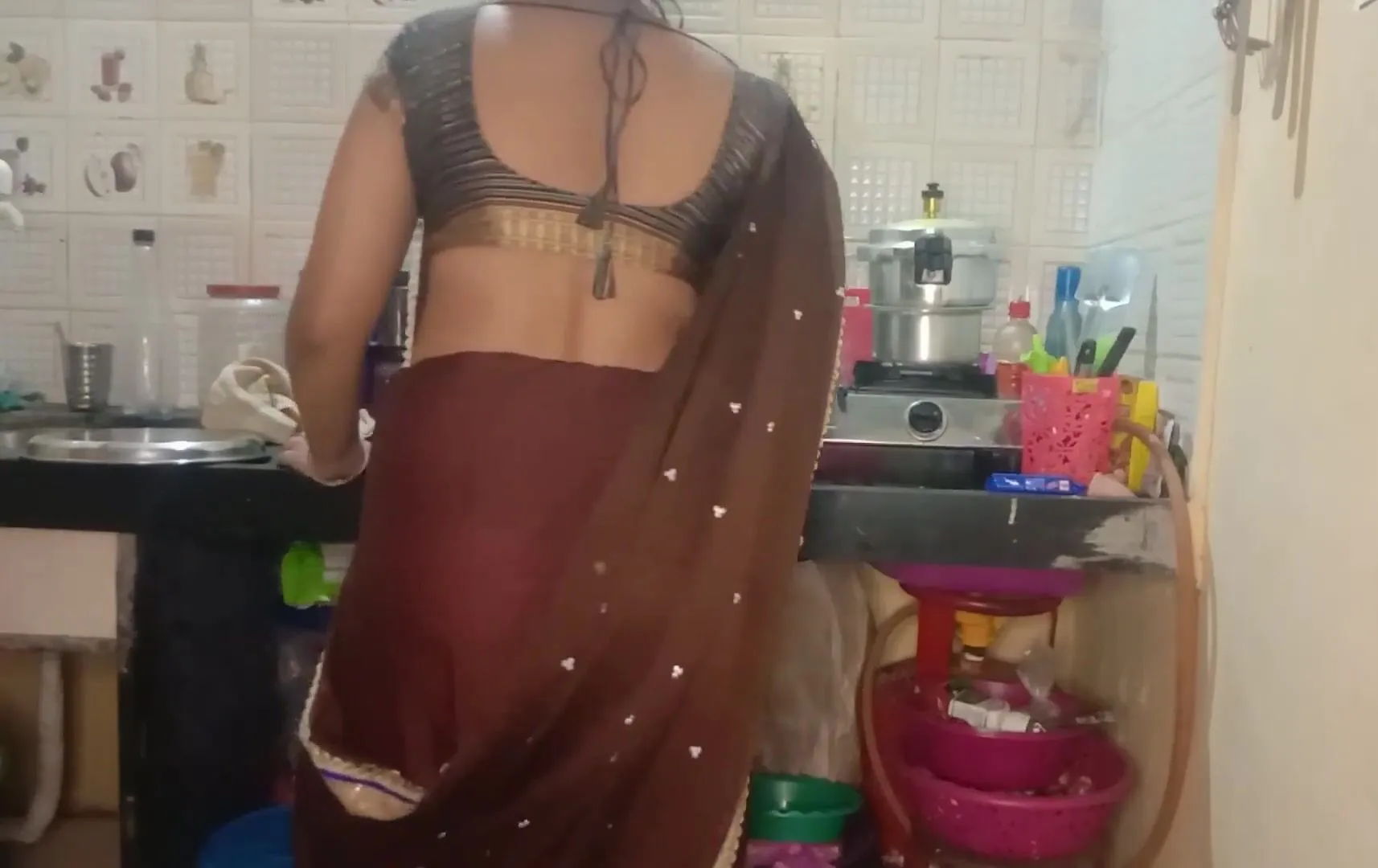 Jija ji ne Sali ko wife samja ke gand ko touch kiya watch online