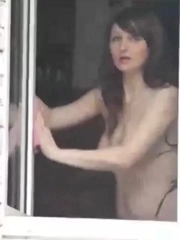 Window Spy Cam Nude - Filmed a naked neighbor as she washes the window watch online