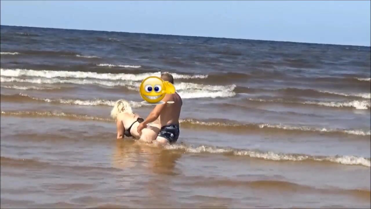 Con una secretaria en el mar ver en línea